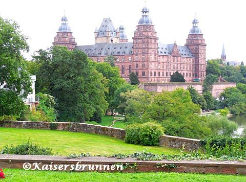 Schloss Johannisburg und sein schner Mediterranen Garten
